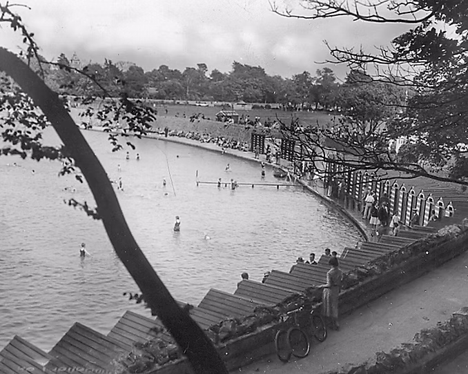 Clevedon Marine Lake with changing huts